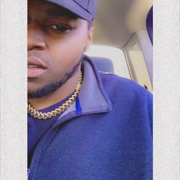 Meet your Posher, Adriel - Picture 1 of 1